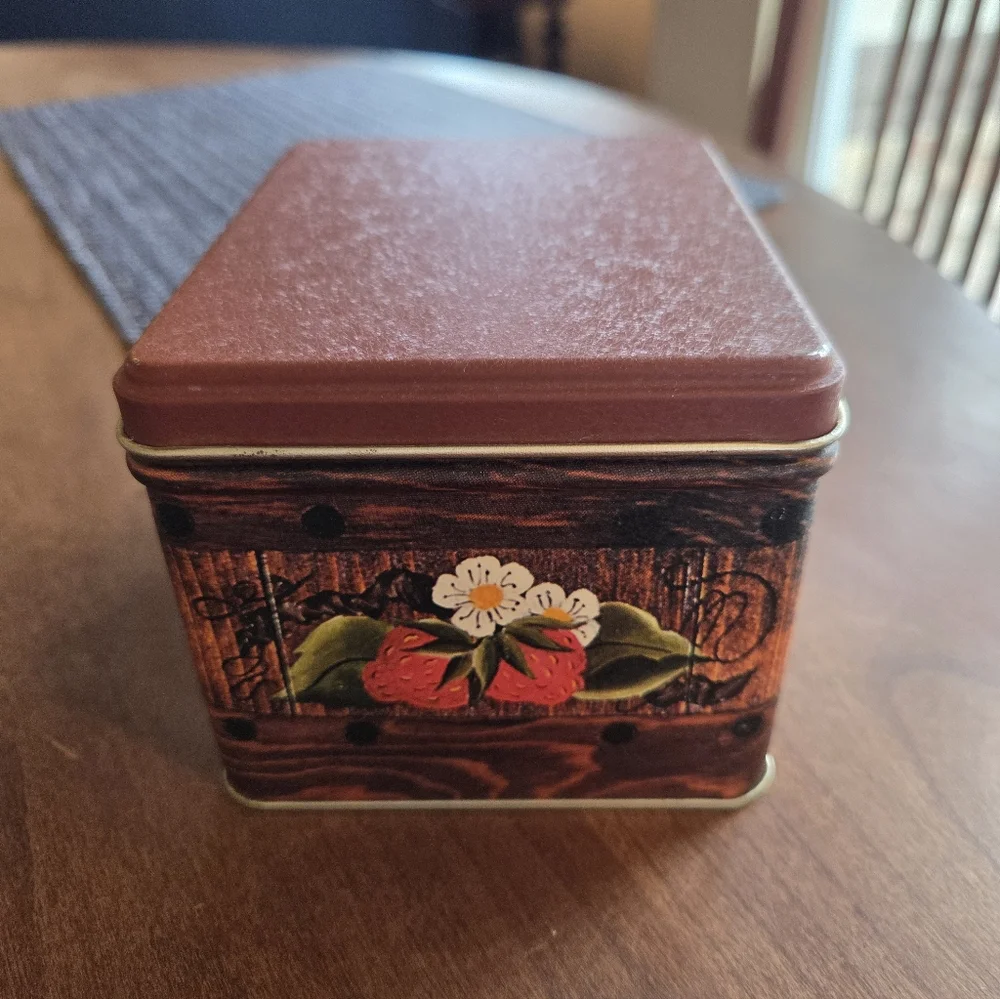 Vtg Tin With Strawberries & Blossoms With Faux Wood Background